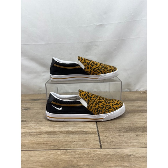 Nike Slip On Sneakers‎ Leopard Print Casual Comfort Shoes Women's Size 10 - Picture 1 of 9